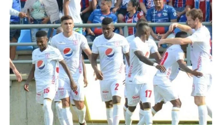 América derrotó a Unión con doblete de Fernando Aristeguieta