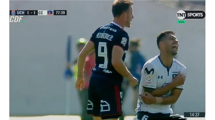 Locura en el Superclásico Chileno: a Henríquez se le salió la cadena y golpeó al Chaco Insaurralde