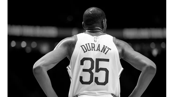 Kevin Durant no mejora de su lesión y en los Warriors ya perdieron la esperanza