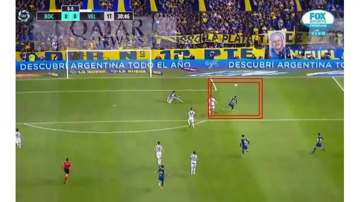 El mano a mano que desperdició Sebastián Villa ante Vélez.
