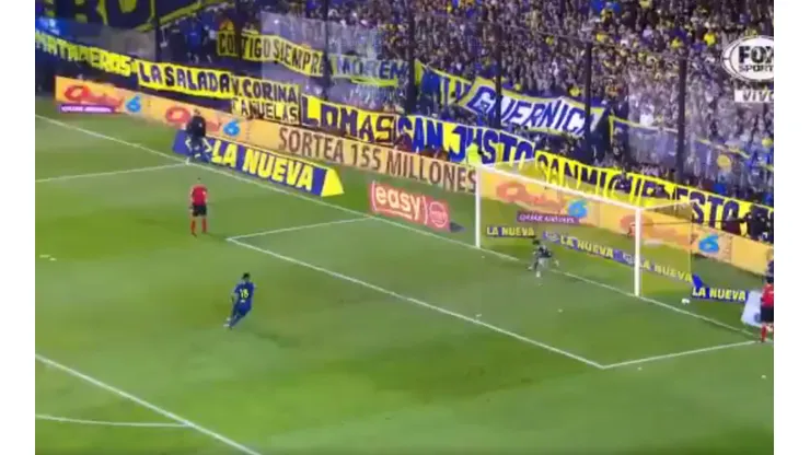 Un loco: en plena Bombonera, así pateó Fabra su penal para Boca
