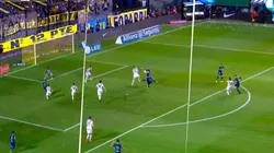 Sufrió Vélez: Villa no pudo en el mano a mano y una serie de rebotes casi terminan en el primero de Boca