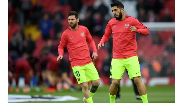 El Chiringuito avanzó que hay malestar de jugadores de Barcelona con Messi y Suárez