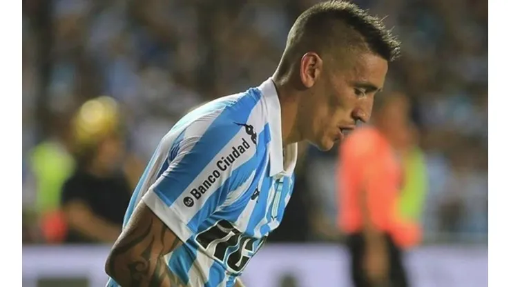 Centurión subió una foto con la camiseta de Racing para celebrar el Día del Futbolista