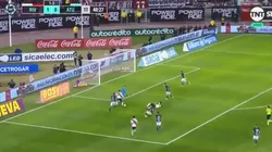 Todo River metió la pierna, la pelota le quedó a Pratto y puso el 2-0