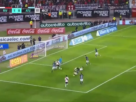 Todo River metió la pierna, la pelota le quedó a Pratto y puso el 2-0