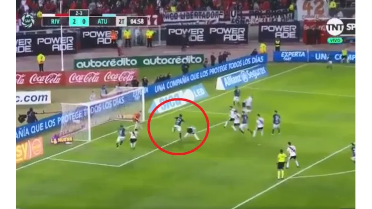 Atlético Tucumán tiró el mismo córner que en la ida y le marcó el mismo gol a River