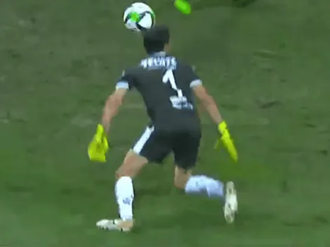Barovero tapó otro mano a mano... Y luego no sabía dónde estaba el balón