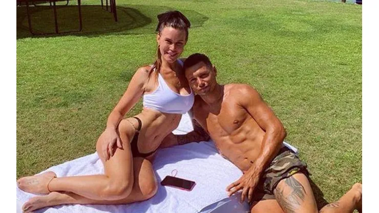 La pareja más picante: Zárate y su mujer le pusieron like a una publicación burlándose de Vélez