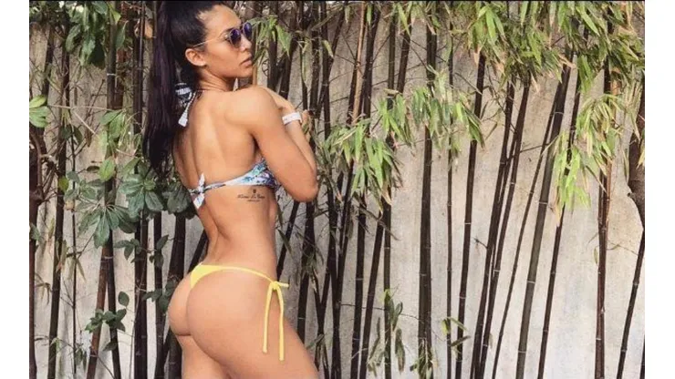 La mujer de Ocampos subió una foto al espejo en ropa interior y él le escribió: "Mi amor"