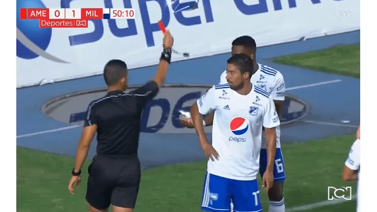 Así se fue expulsado Andrés Román en el duelo América vs Millonarios.