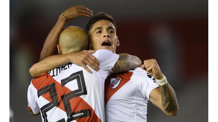 Martínez Quarta festejando un gol en River.