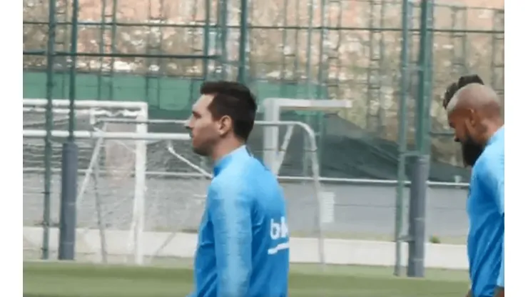 Jodido: Messi se afeitó la barba y reapareció en Barcelona con su peor cara