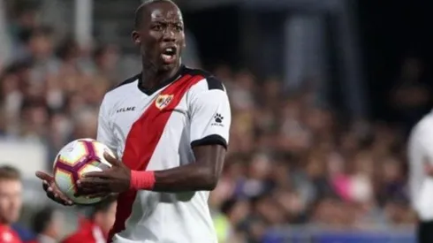 Apareció un nuevo equipo que se encuentra interesado en Luis Advíncula