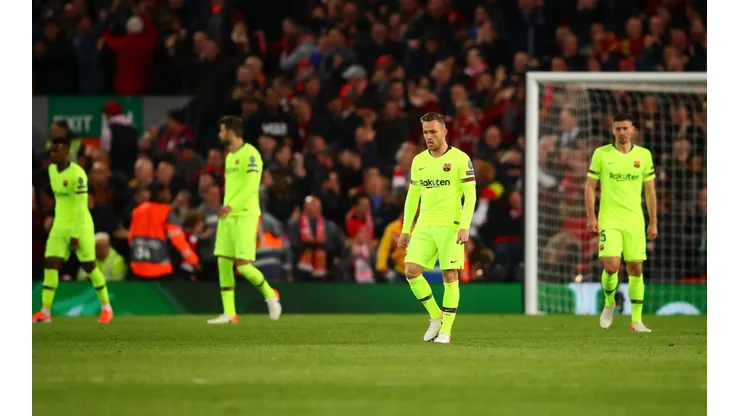 Foto de los jugadores de Barcelona sufriendo.