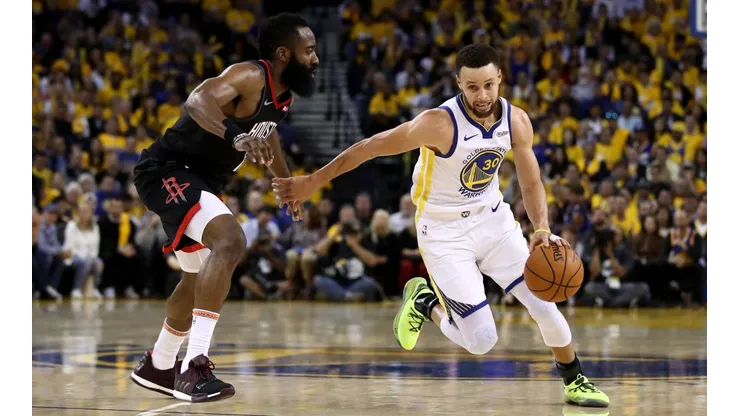 Stephen Curry se sacude la marca de James Harden
