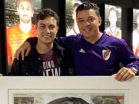 Una bestia: un hincha de River hizo un cuadro de Gallardo solo con diario y se lo regaló