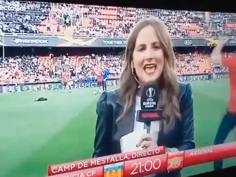 Video: periodista se comió un pelotazo terrible en la previa del Valencia - Arsenal