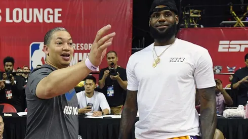Tyronn Lue y LeBron James en Las Vegas