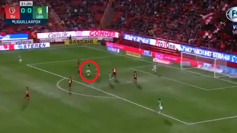 Gran definición del delantero cuyo pase pertenece a las Chivas.