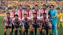 Chivas celebró sus 113 años inmerso en una de sus peores crisis.