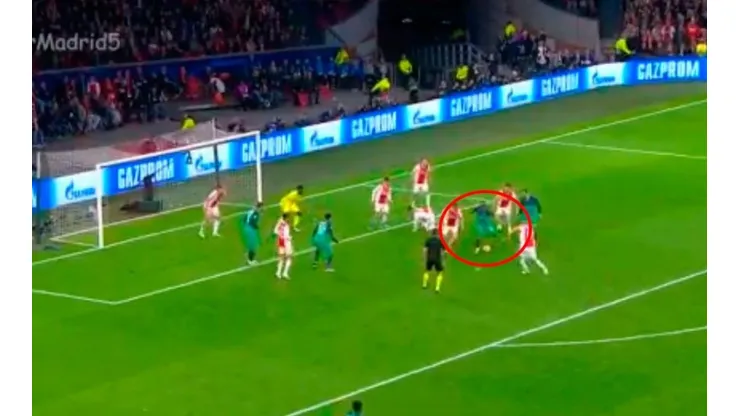 Ajax en modo Barça: Onana tapó el balón de su vida pero se le escapó y Tottenham marcó