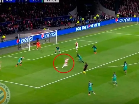 Un zurdazo bárbaro: Ziyech le pegó de primera y clavó un golazo para el 2-0 del Ajax