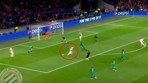 Un zurdazo bárbaro: Ziyech le pegó de primera y clavó un golazo para el 2-0 del Ajax