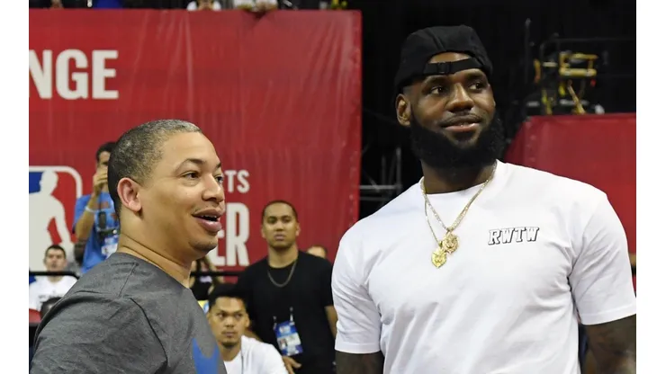 LeBron James y Tyronn Lue en Las Vegas