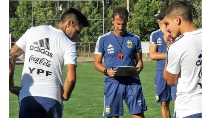 A una joyita de la Superliga Argentina le avisaron que no jugará el Mundial Sub-20 por Whatsapp