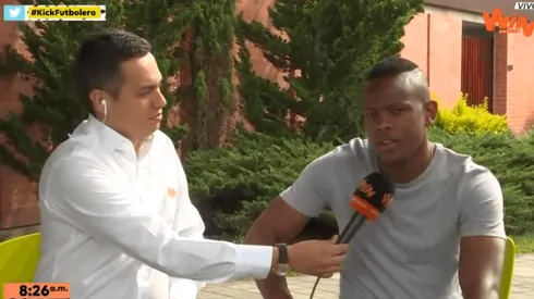 Foto de Yerson Candelo en plena entrevista.