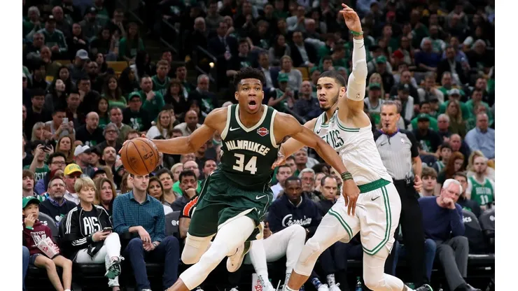 Giannis se sacude la marca de Jayson Tatum en los playoffs