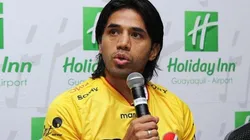 Presentación de Fabián Vargas con Barcelona de Ecuador en 2013.