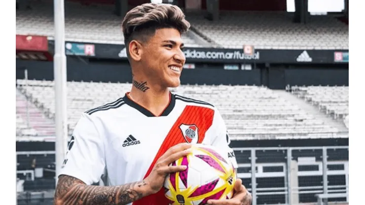La foto más tierna de Jorge Carrascal, la joya colombiana que casi no juega en River
