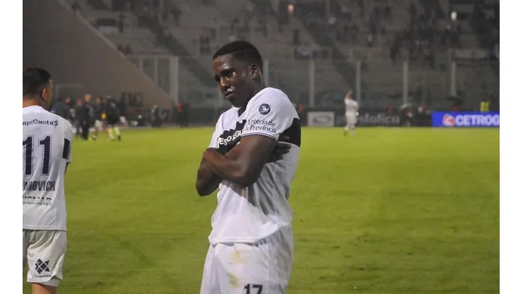 A Hurtado le preguntaron por el interés de un grande en él y tiró: "Sería muy lindo jugar ahí"