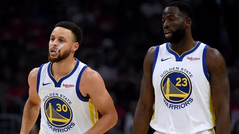 Draymond Green y Stephen Curry de los Golden State Warriors