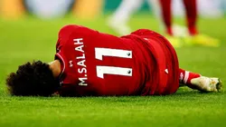 Mohamed Salah, tendido en el suelo.
