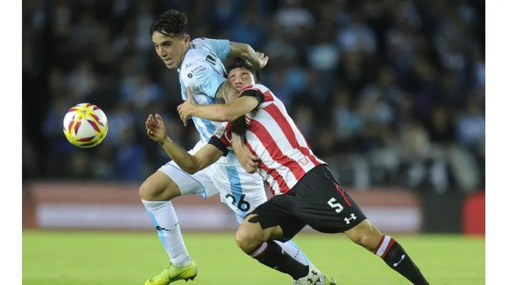 Racing no brilló y sufrió para clasificar.