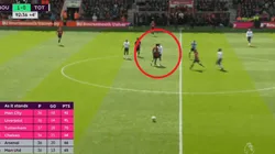 En pleno partido, Lerma se puso cara a cara con Dele Alli y lo empujó con la cabeza