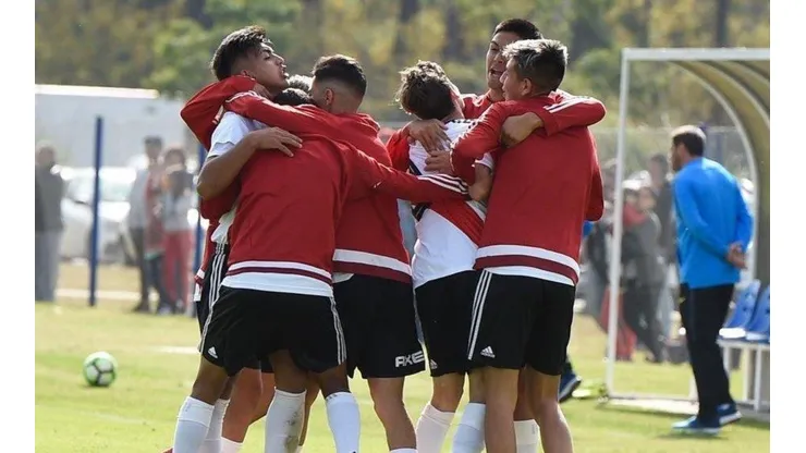 El festejo de los juveniles de River.