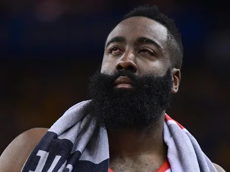Jugadores de los Warriors dudan de la lesión de James Harden y se calienta la serie de playoffs
