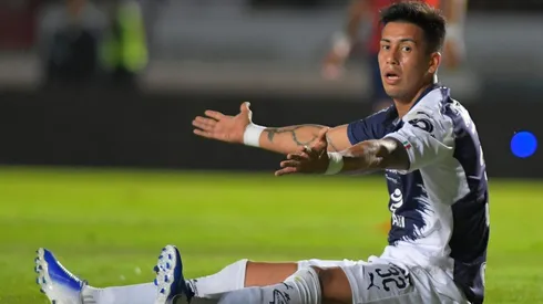 Meza le regaló su playera de Campeón a un rival argentino