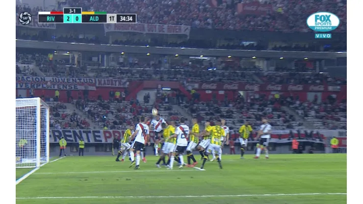 El línea lo había anulado pero el árbitro lo dio: el polémico 1-0 de Borré para River