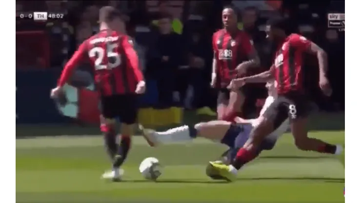 Insólito: Foyth entró, a los dos minutos se fue expulsado y dejó al Tottenham con nueve