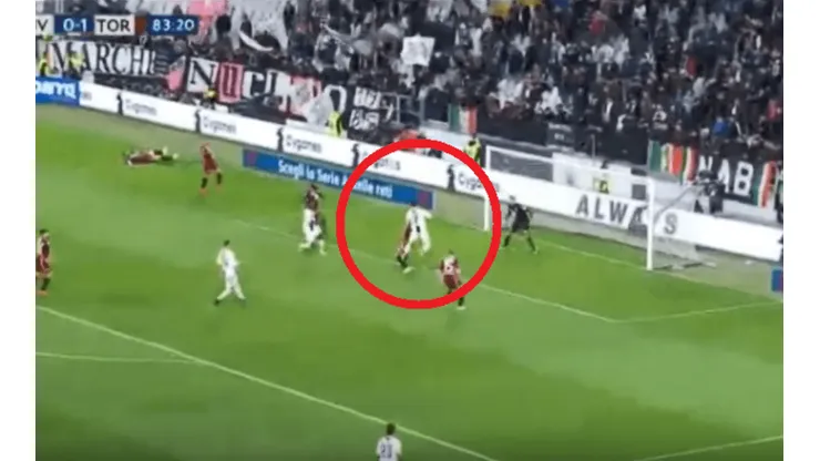 Cristiano Ronaldo saltó más que todos, puso un cabezazo perfecto y anotó con Juventus