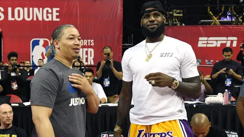 LeBron James podría ser el culpable de que los Lakers no contraten a Tyronn Lue