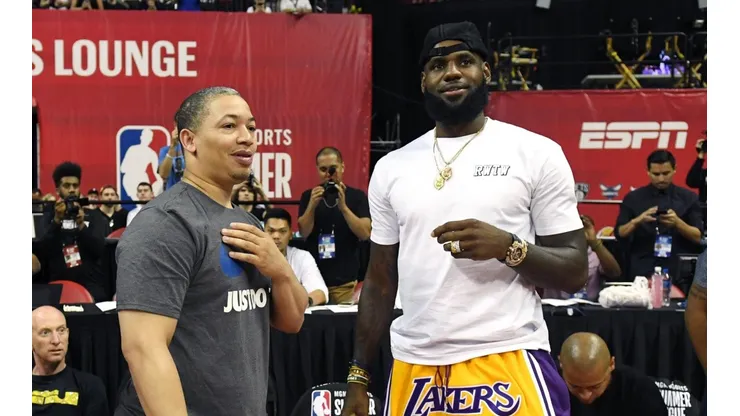 LeBron James podría ser el culpable de que los Lakers no contraten a Tyronn Lue