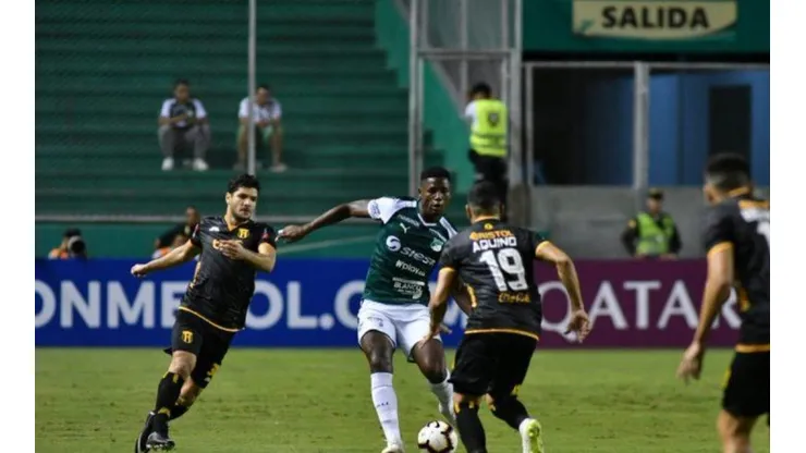 Guaraní vs Deportivo Cali.