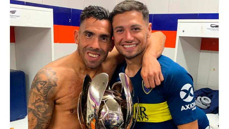 Mauro junto a Carlitos en el vestuario.