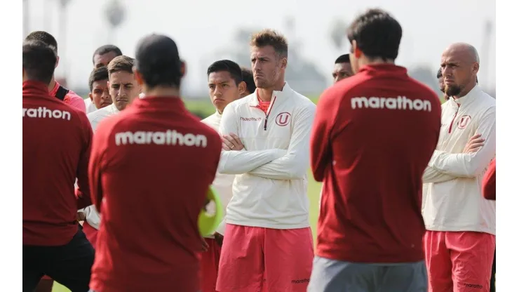 No tuvo descanso y Universitario se entrenó pensando en su próximo rival